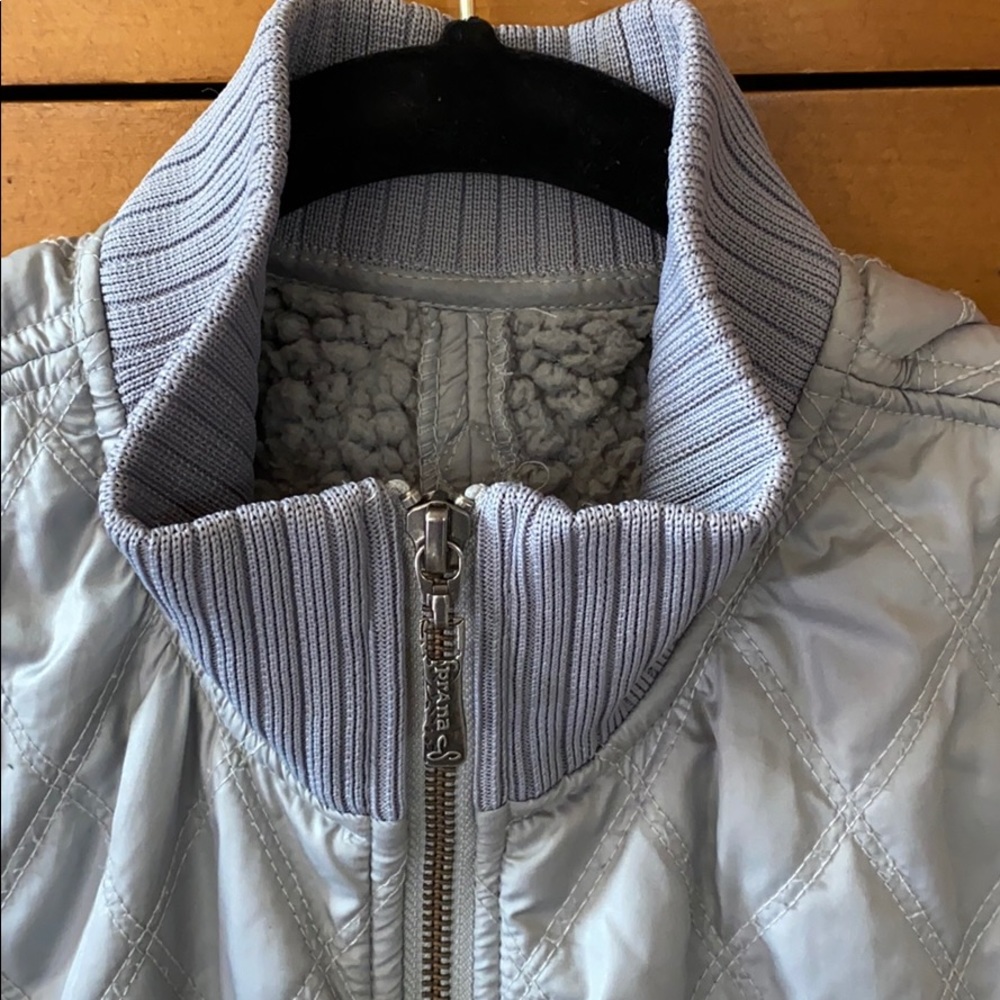 Prana Silver Diva Quilted Sherpa Lined Puffer Vest - Picture 3 of 7